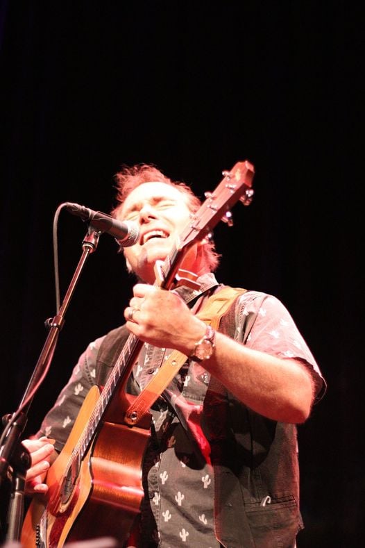 Bill Wade Live, singer-songwriter in Hervey Bay