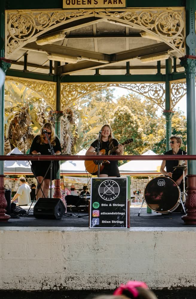 Stix & Stringz, indie band in Hervey Bay