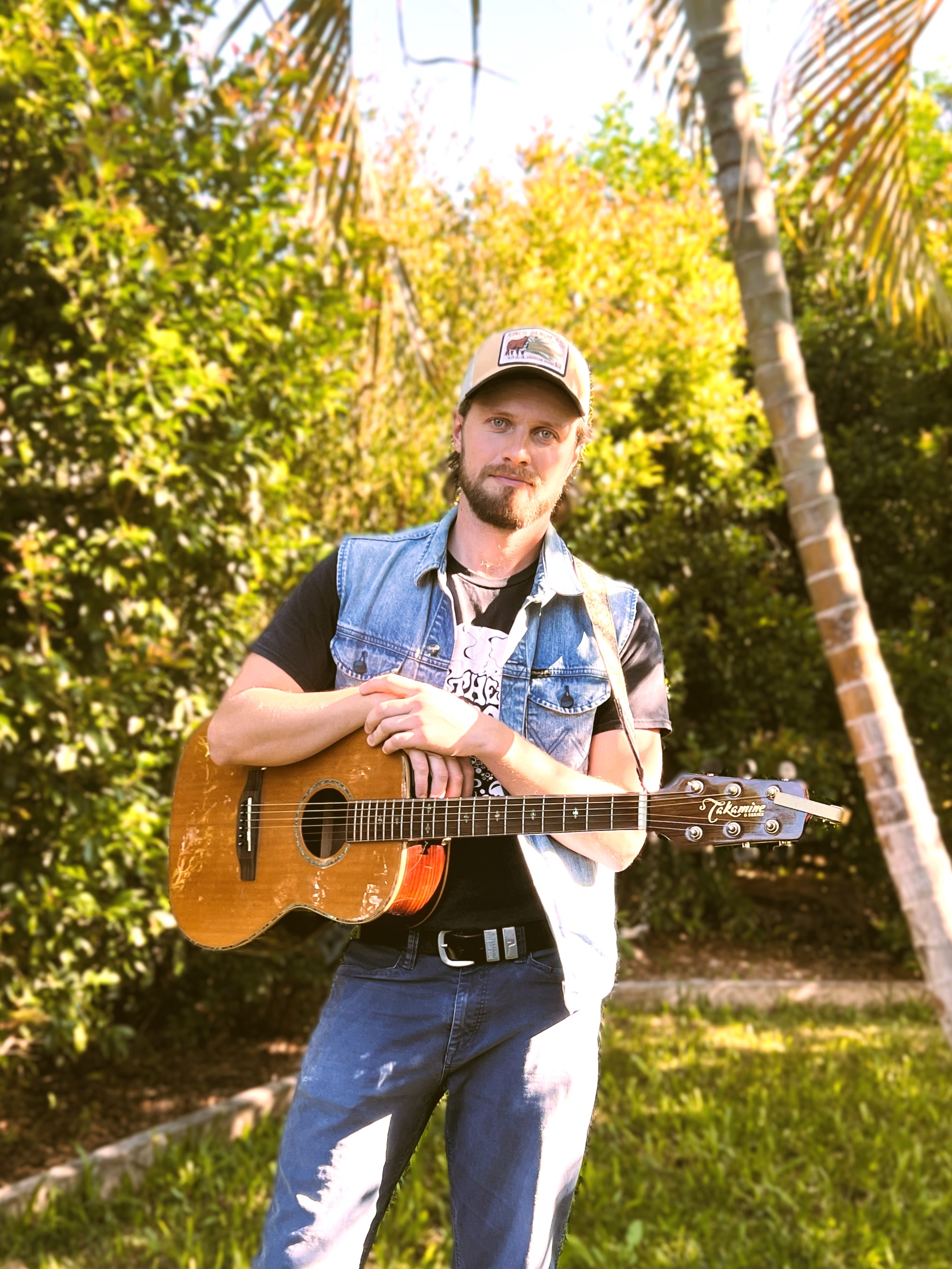 Mitch Peters, singer in Kandanga, photo 2