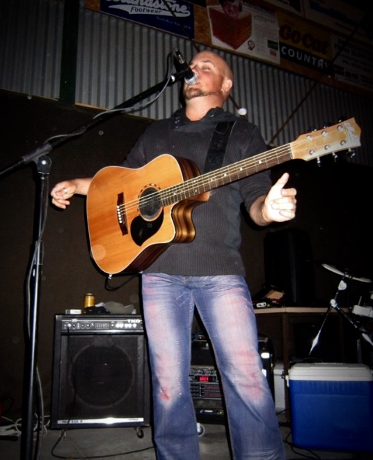 Simon Ward, singer in Kyabram
