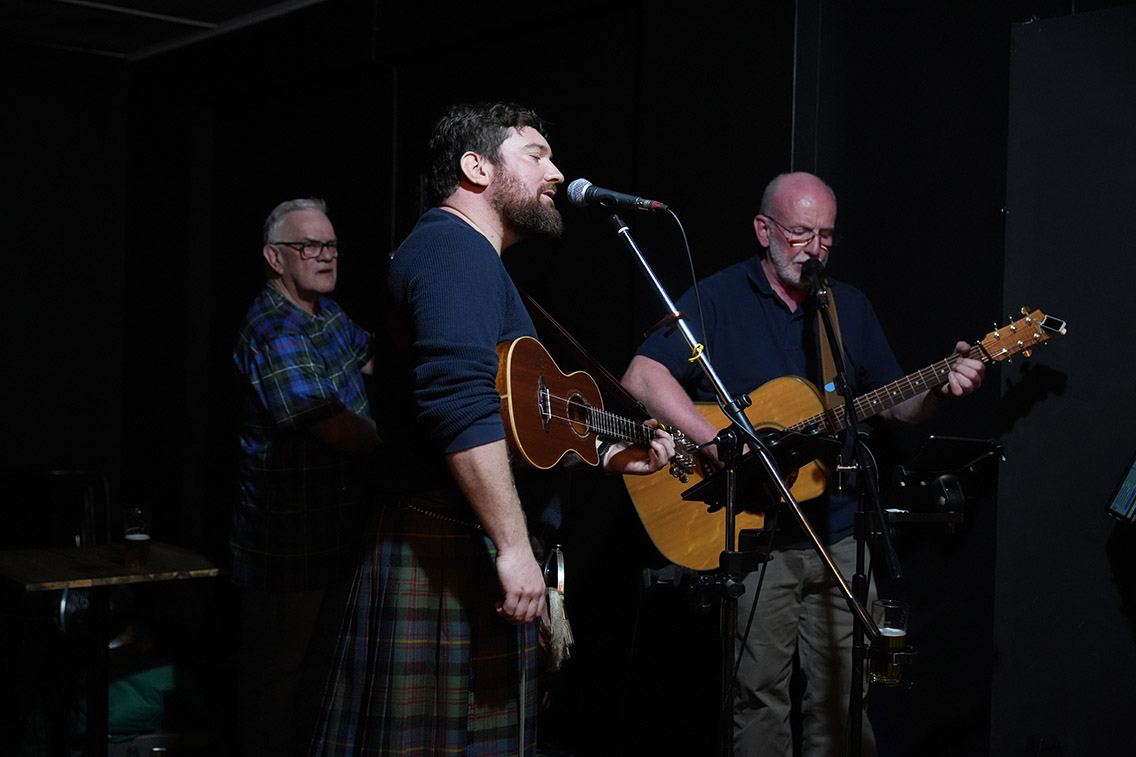 The Scotsman & The Stovies, celtic band in Launceston, photo 2