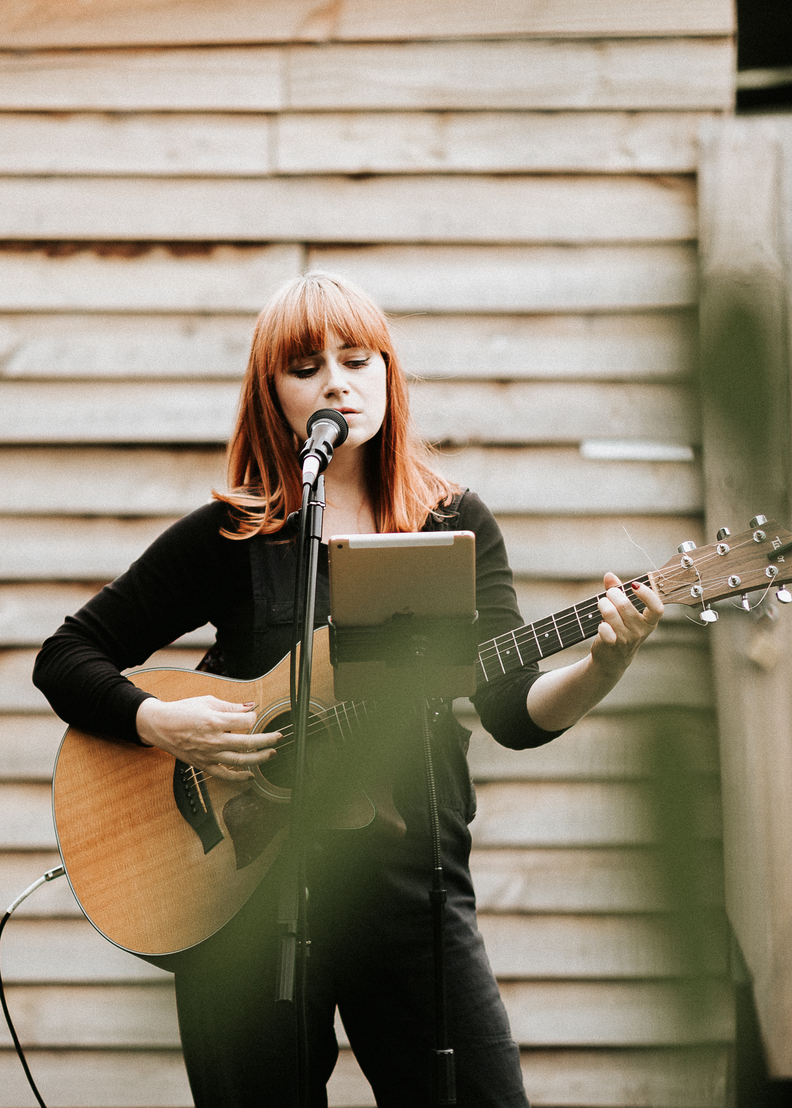Charlie, singer-songwriter in Melbourne