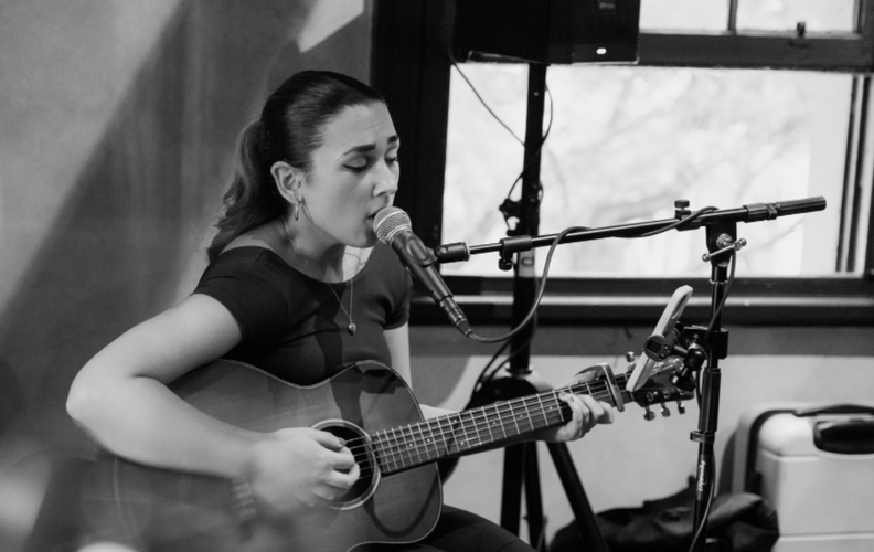 Monica Casaceli, singer in Melbourne, photo 3