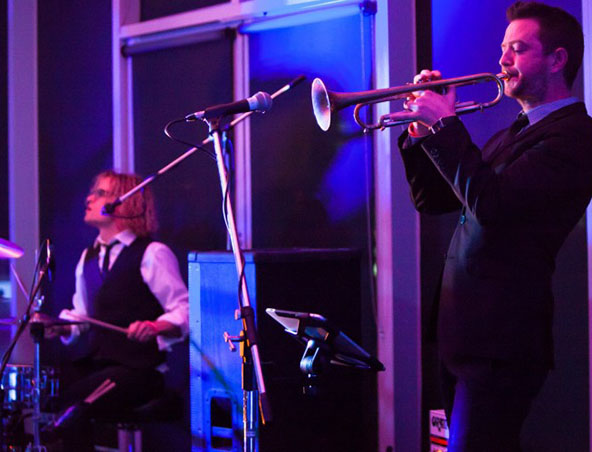 Poplife, cover band in Melbourne, photo 2