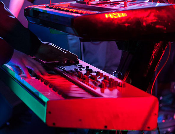 Poplife, cover band in Melbourne, photo 3