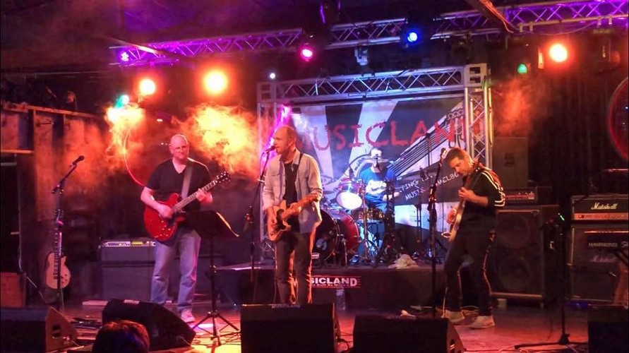 Side Project, cover band in Melbourne, photo 2