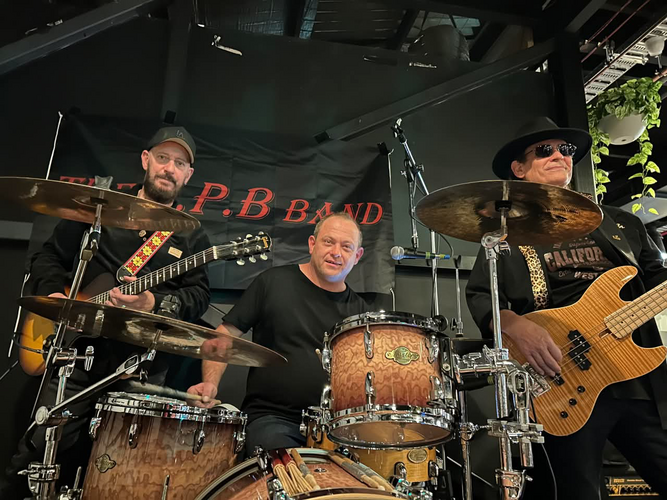 The T.P.B Band, cover band in Melbourne, photo 3