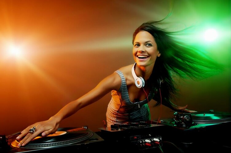 DJ First, live in Melbourne, photo 3