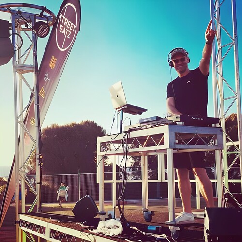 Melbourne DJ Collective, live in Melbourne, photo 2