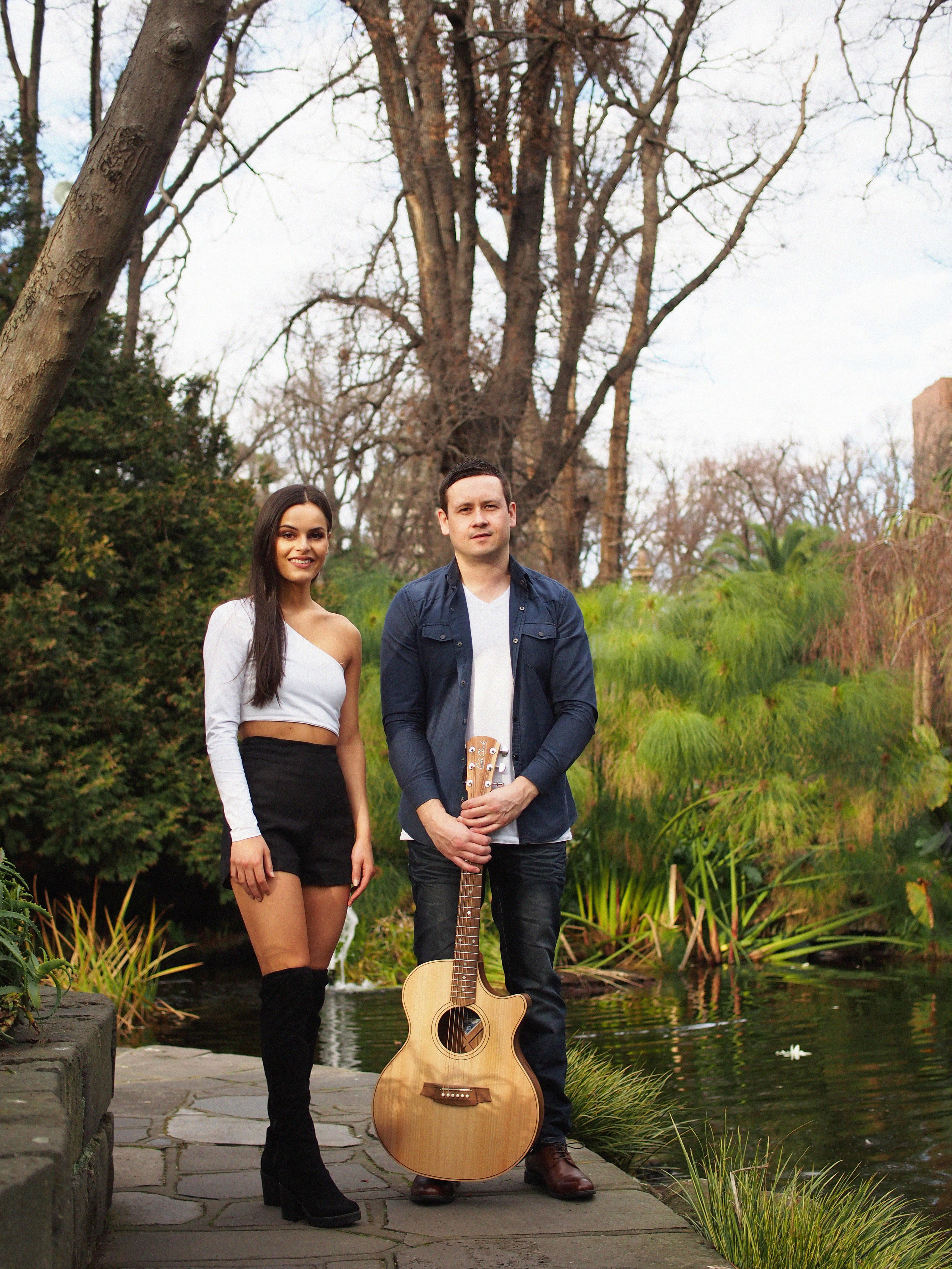 Chantelle and Jon, musical duo in Melbourne