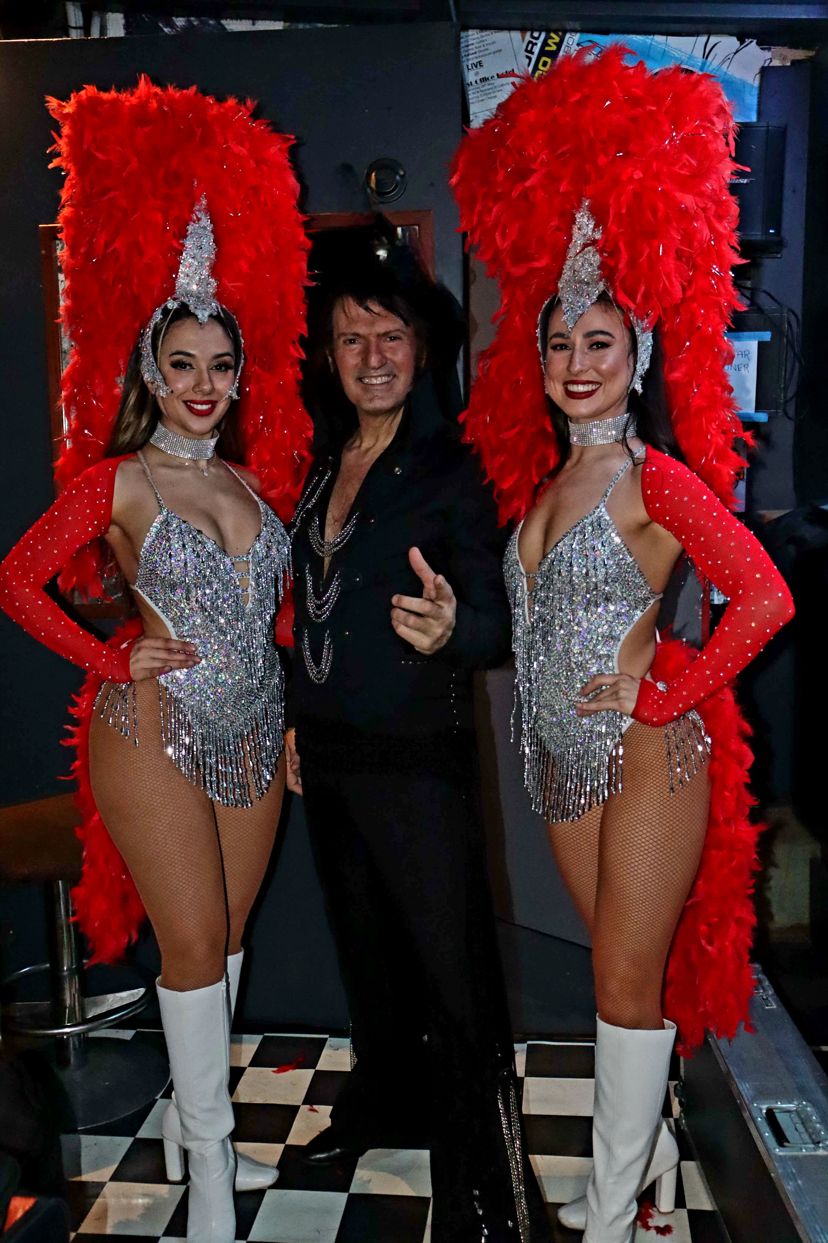 Elvis Vegas Show, singing impersonator in Melbourne