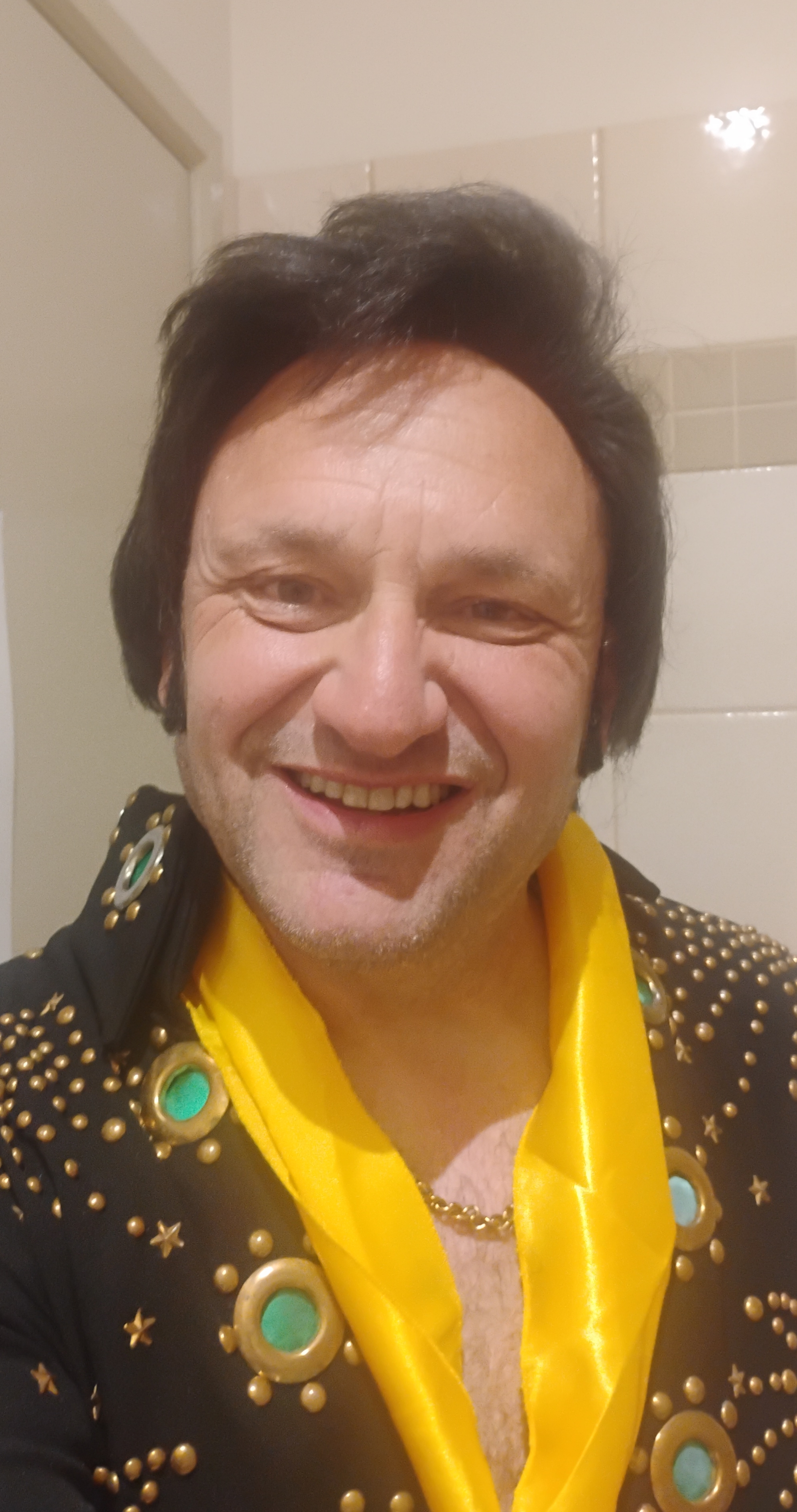Funky Elvis, tribute singer in Melbourne