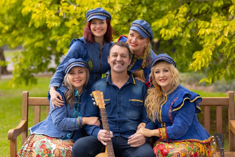 Trali-Vali, folk band in Melbourne, photo 3