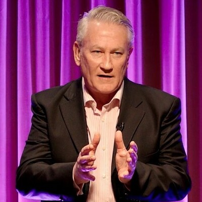 Reg, keynote speaker in Melbourne, photo 2
