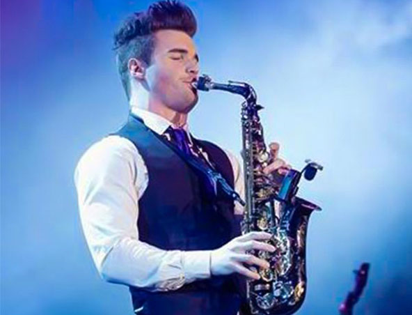 Rob, saxophone player in Melbourne, photo 2