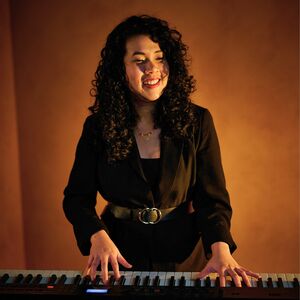 Lavely Music, pianist and singer solo in Melbourne, photo 2