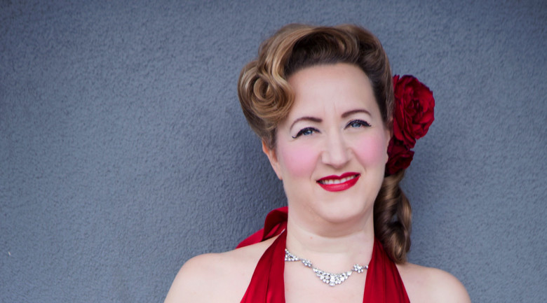 Sharon Davis, pianist and singer solo in Melbourne, photo 3