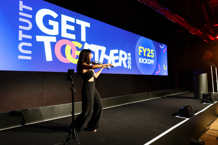 Octavia, violinist in Melbourne, photo 3
