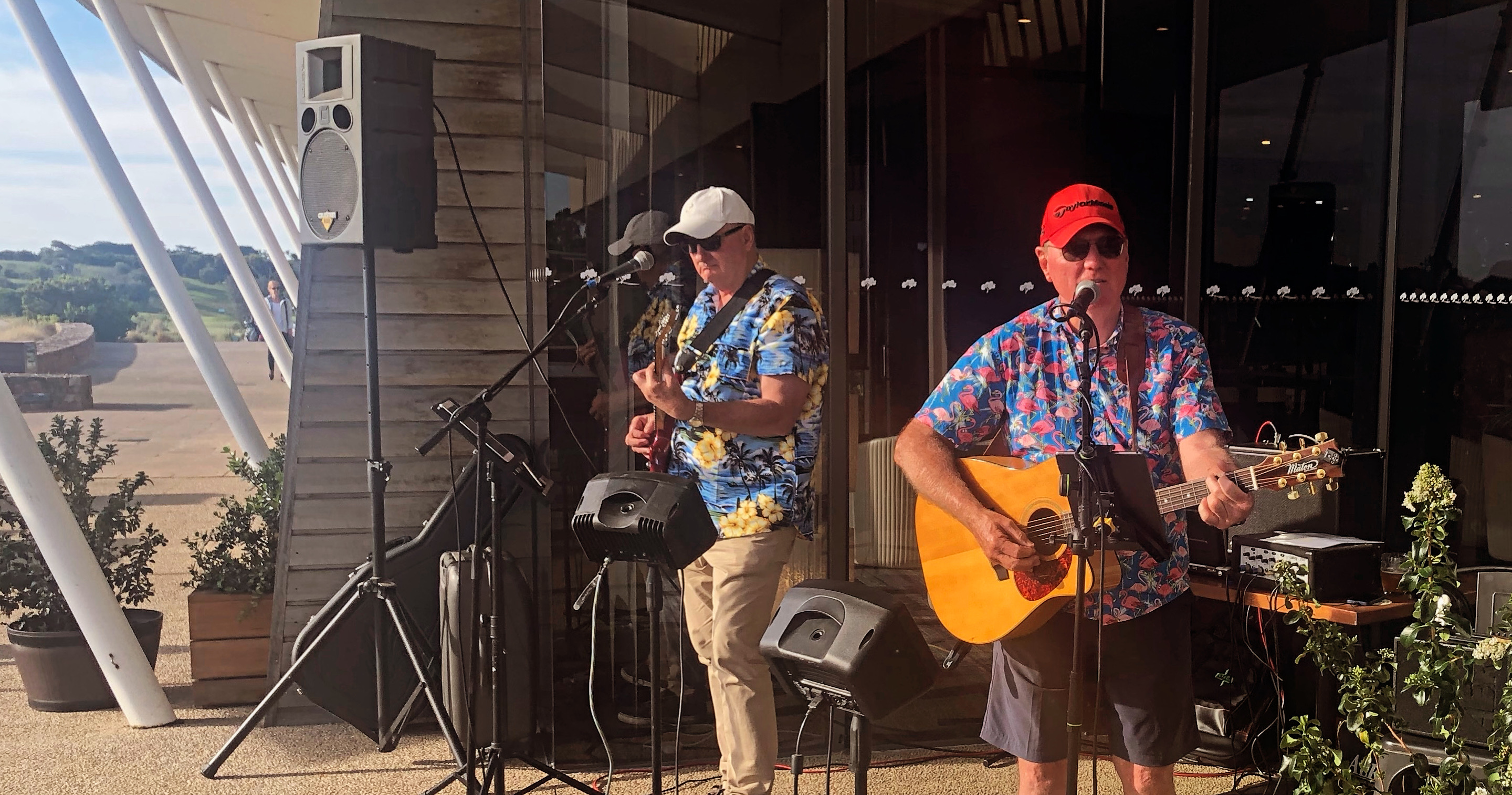 Hogan & Carruthers, musical duo in Mornington, photo 2