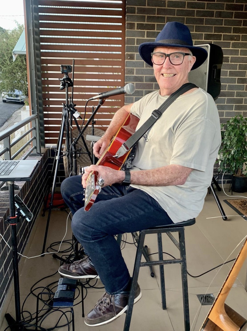 Roger Pryor, singer in Newcastle, photo 2