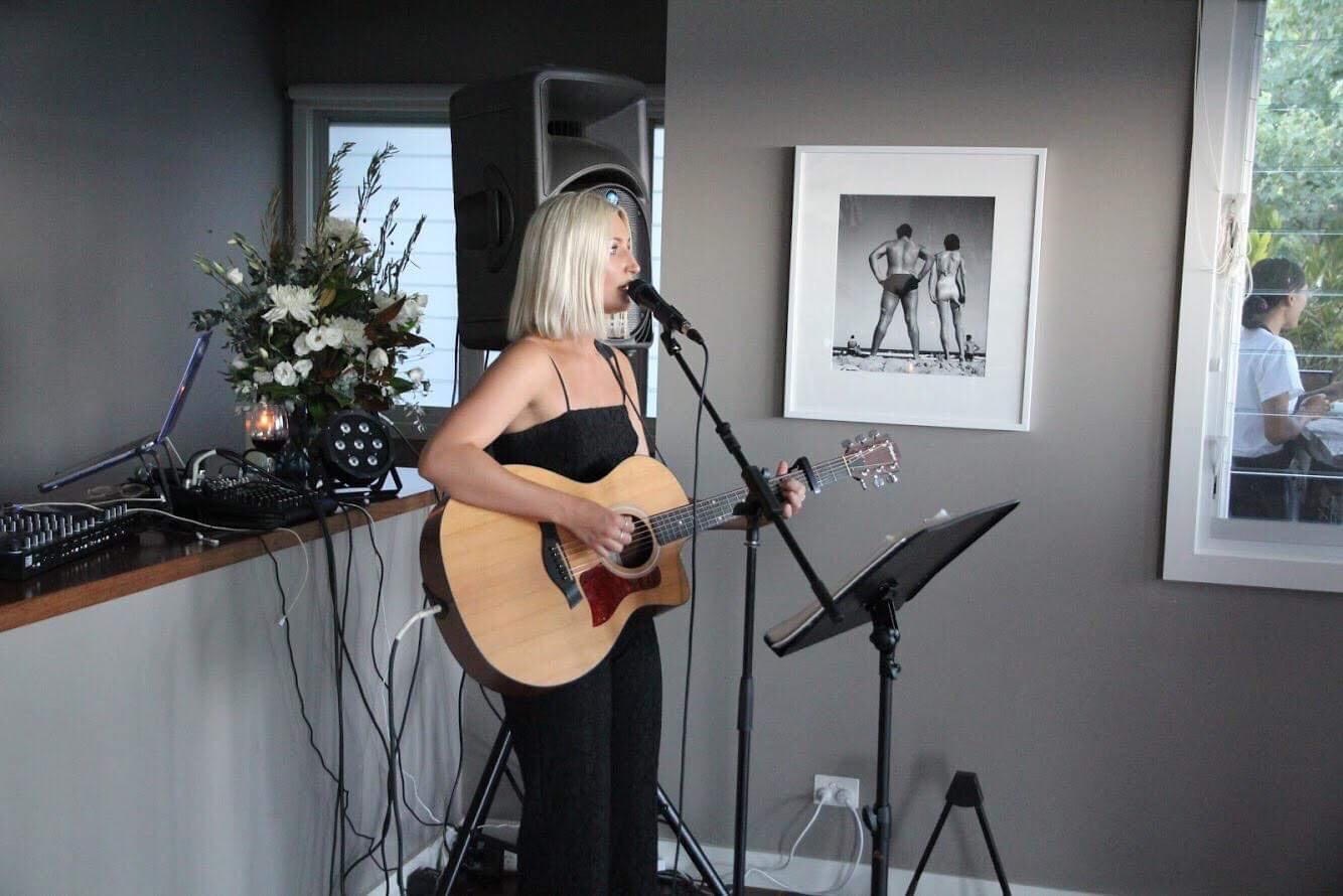 stevieleemusic, singer in Newcastle