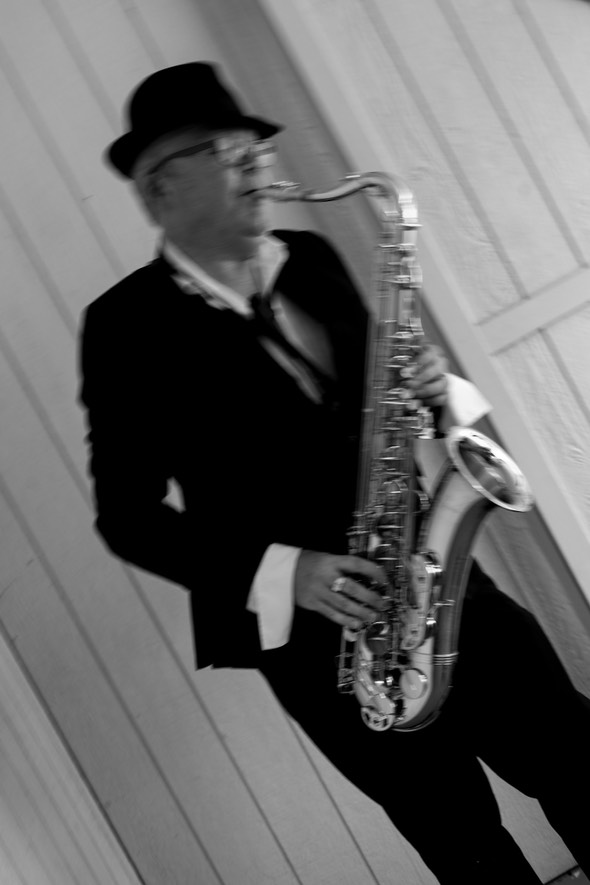 Jake Sietsma, dj and saxophone in Newcastle, photo 2
