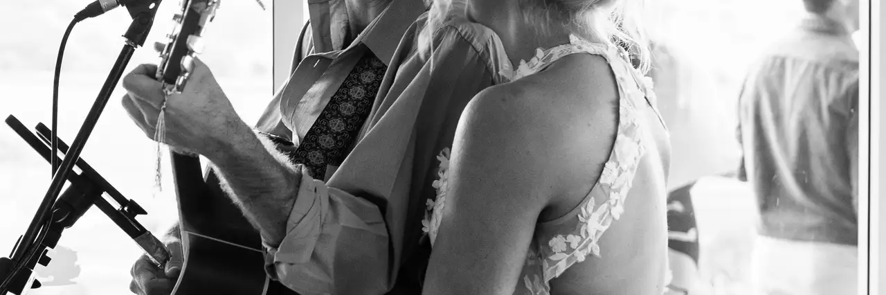 Robbie Gyngell Music, wedding band in Wollongong, photo 3