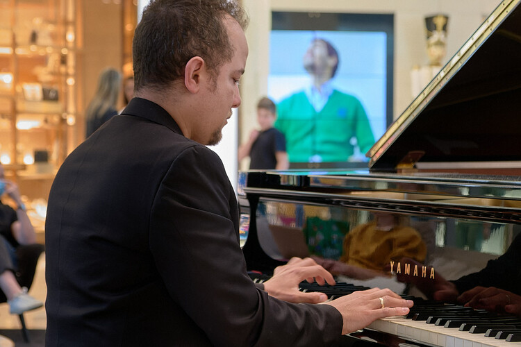 Rafa, pianist in Ocean Shores, photo 3