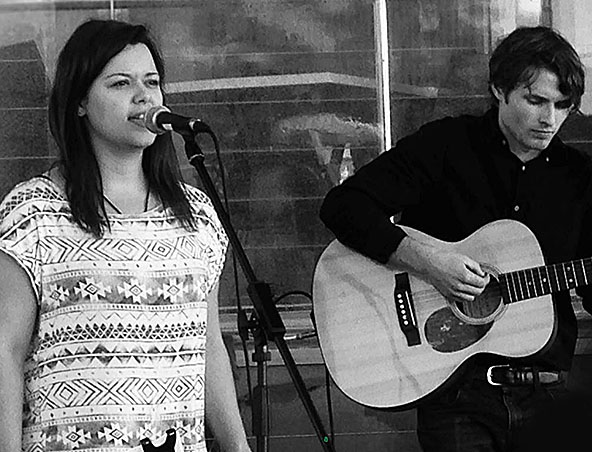 Beth And Col, musical duo in Perth, photo 2