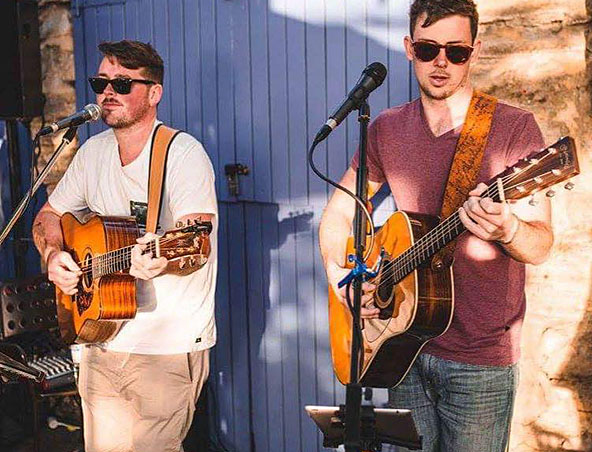 Jesse And Taylor, musical duo in Perth, photo 3