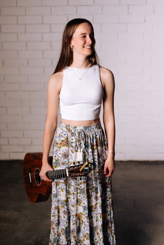 Anika Louise, singer in Perth, photo 3