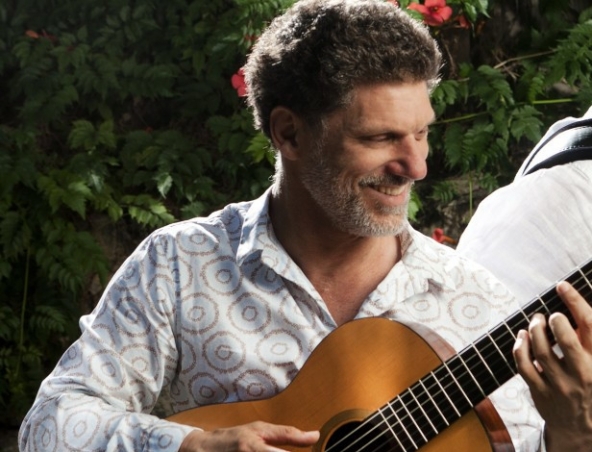 Glenn Rogers, classical guitarist in Perth