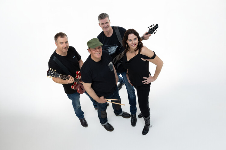 Afterglow, cover band in Perth, photo 3