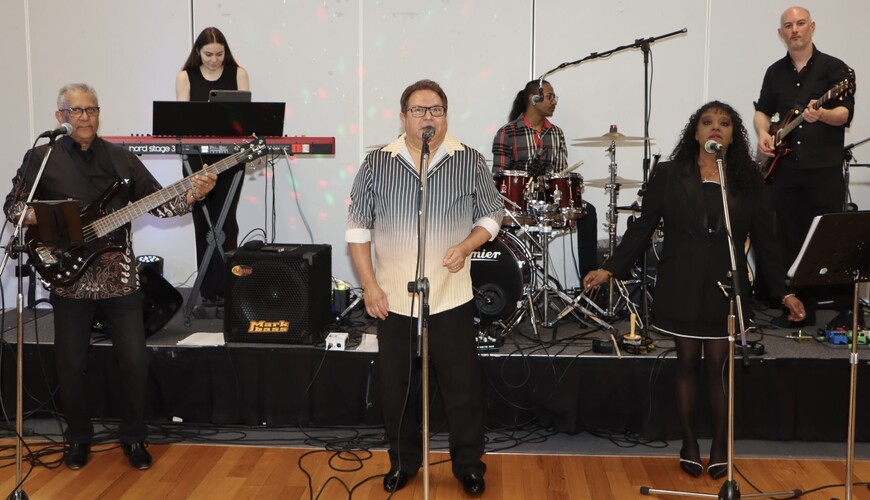 Decibel, cover band in Perth, photo 3
