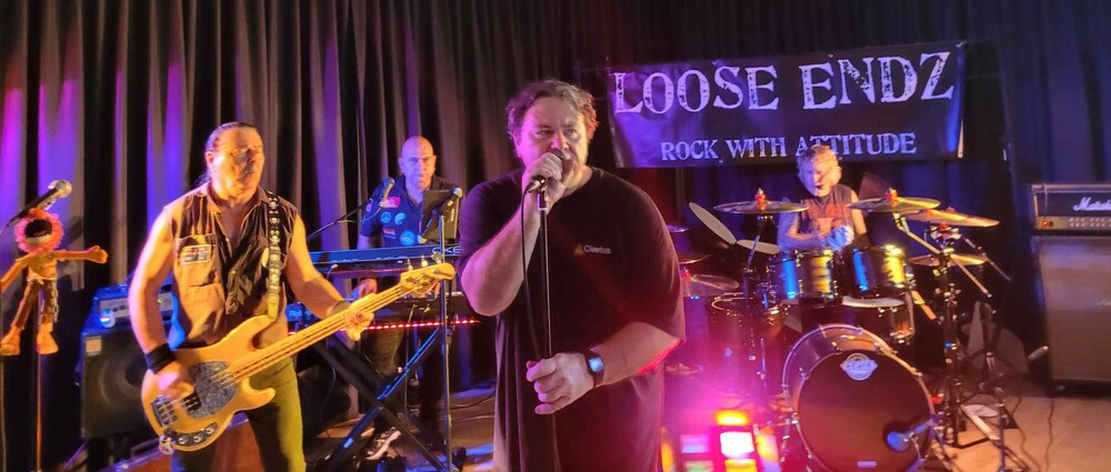 Loose Endz, cover band in Perth, photo 2