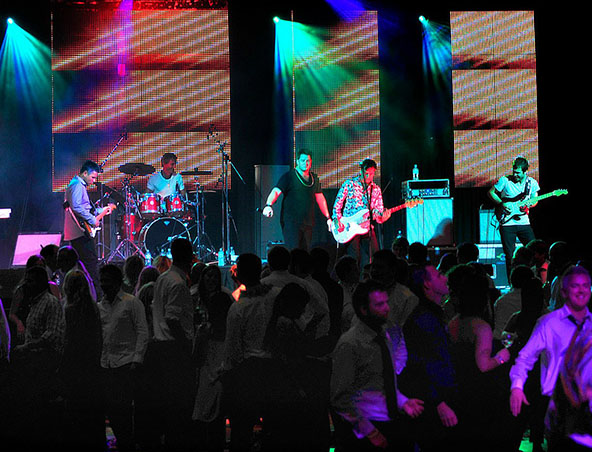 The Fit Swimmers, cover band in Perth, photo 3