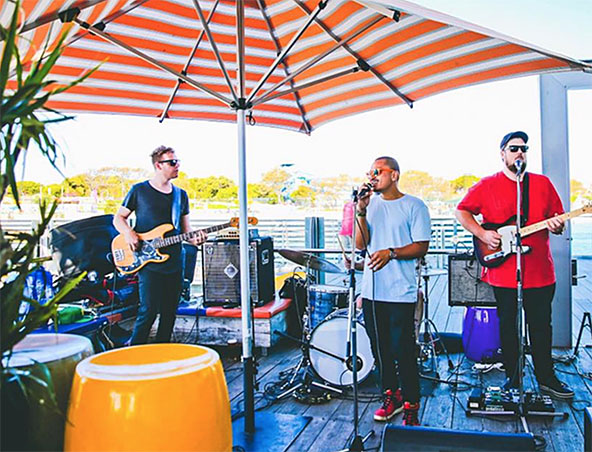 Uptown Groove, cover band in Perth, photo 2