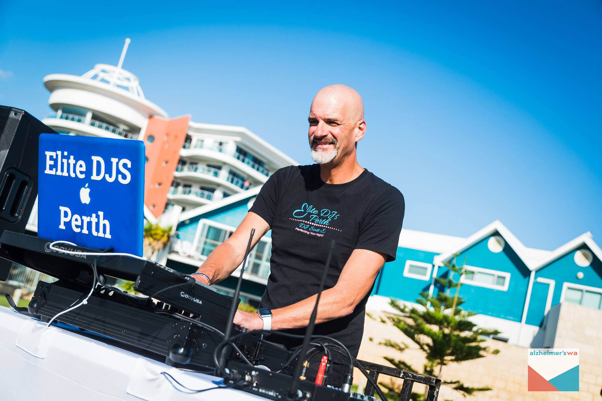 DJ Scott-e, live in Perth, photo 2