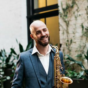 Tom Greble, dj and saxophone in Perth, photo 2