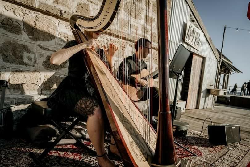 Pluck & Strum, musical duo in Perth, photo 2
