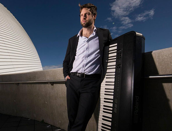 Perth Piano Player, pianist in Perth