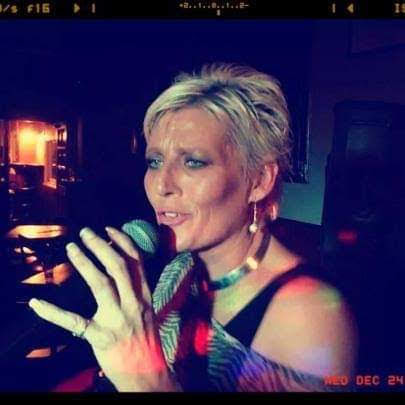 Blonde & Blonder Entertainment, singer in Perth