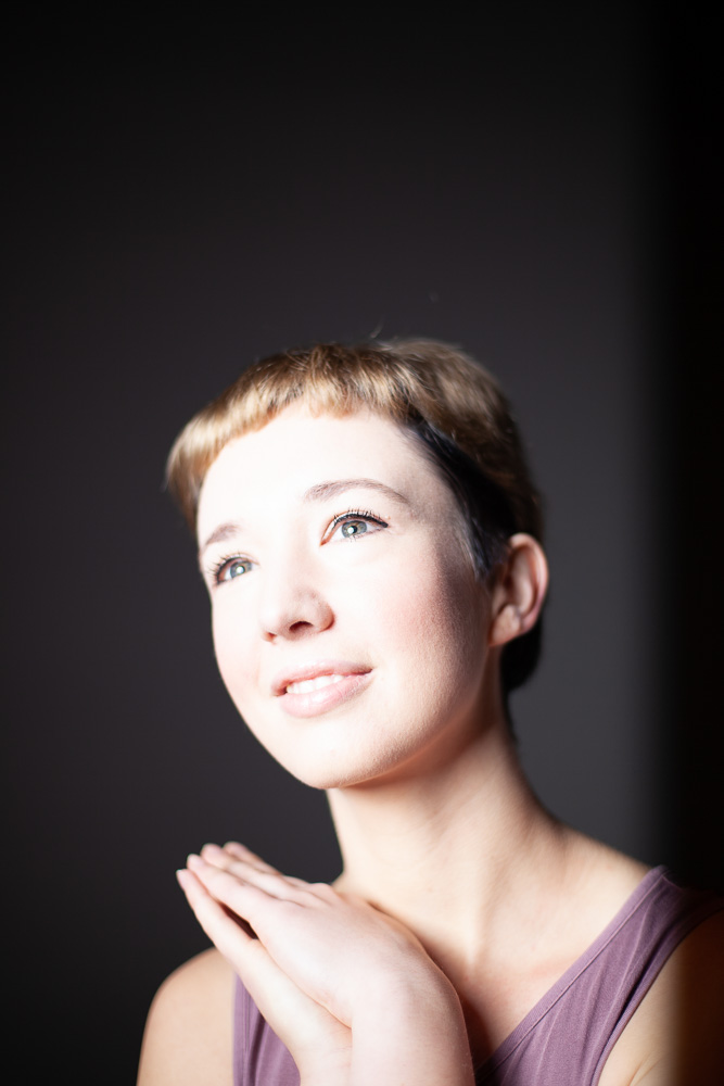 Phoebe Deklerk, singer in Perth