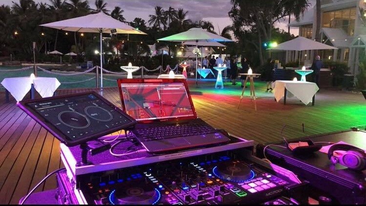 DJ Postie, live in Port Douglas, photo 3