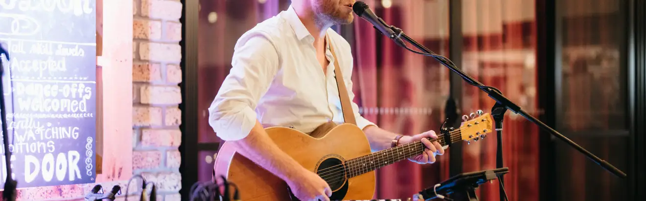 Oliver Keys Solo + MC + DJ, wedding band in Brisbane