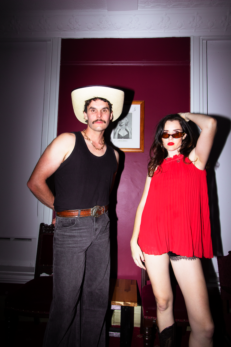 Ally Row, musical duo in Sale, photo 2