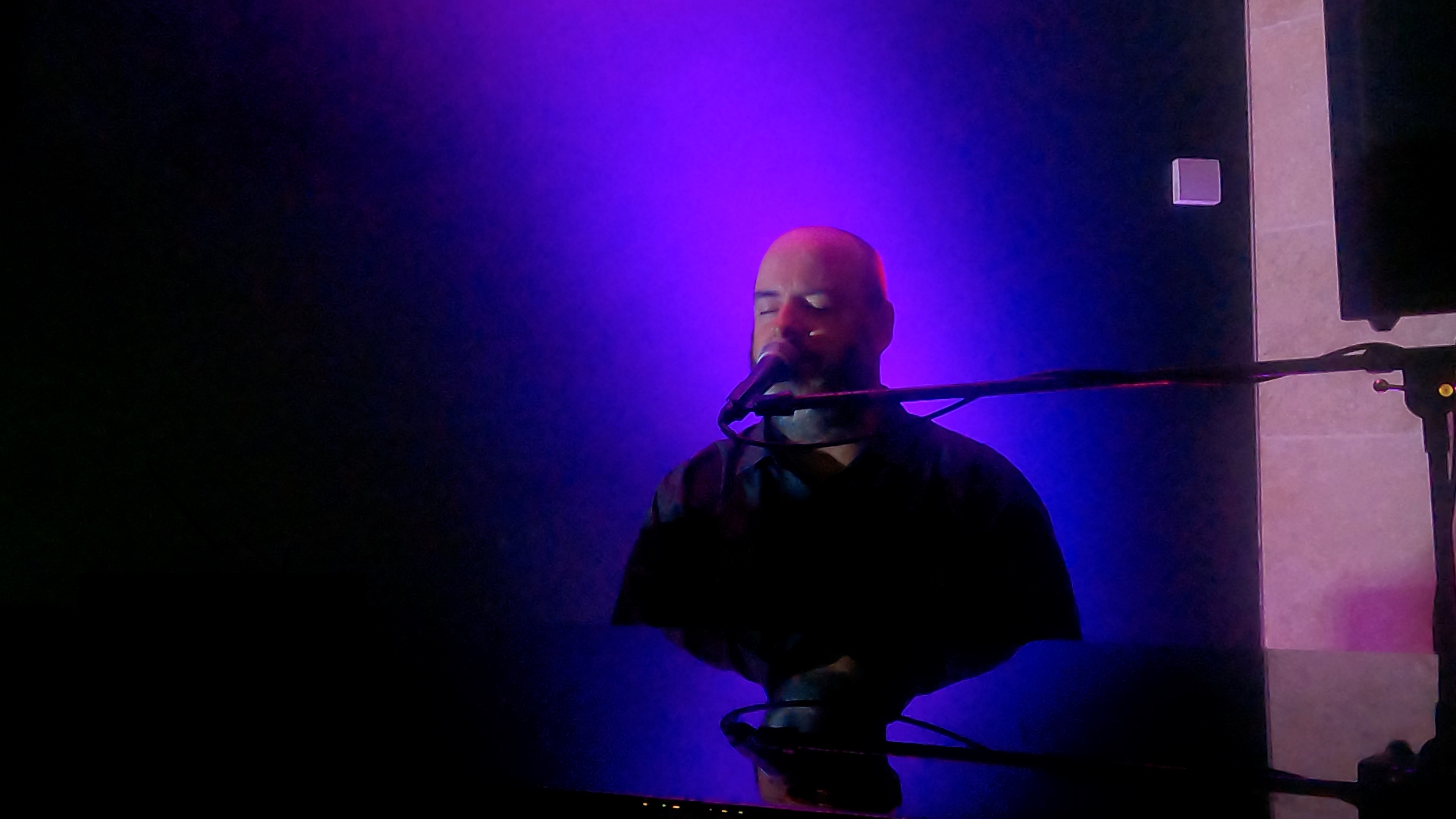 Justin Stock, pianist and singer solo in Shoalhaven Heads
