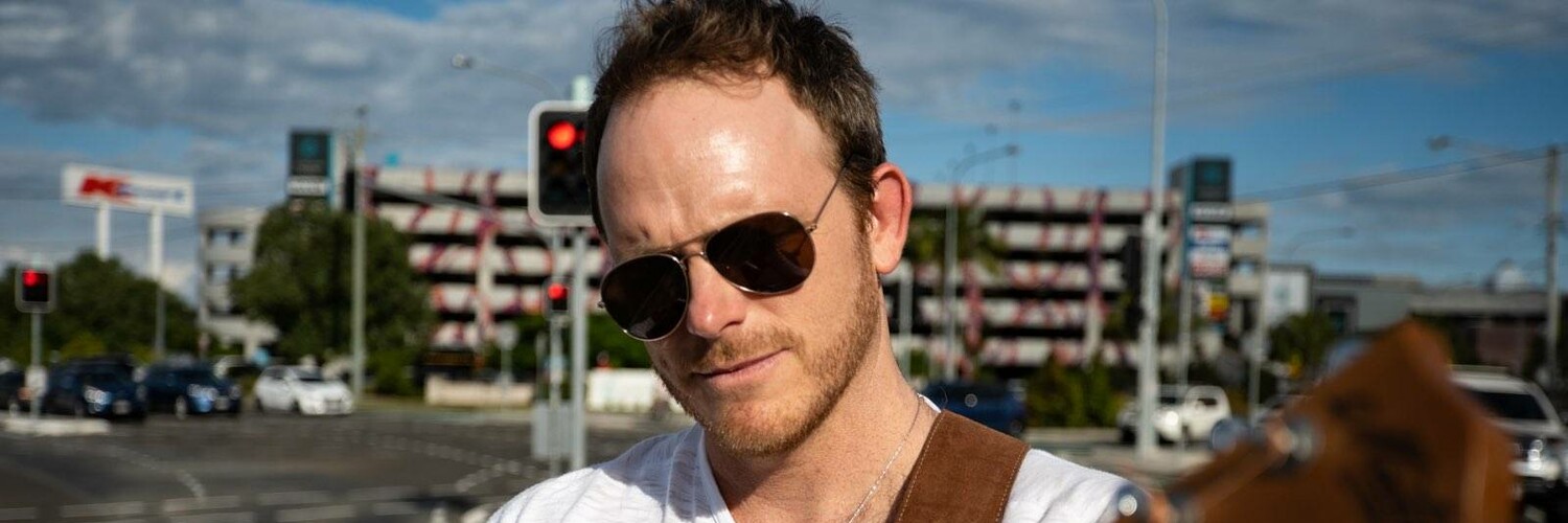 Dave Barrie, singer in Sunshine Coast, photo 2