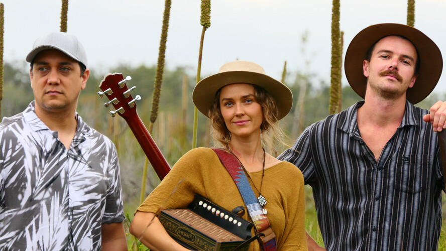 Katie Milae, singer-songwriter in Sunshine Coast, photo 3