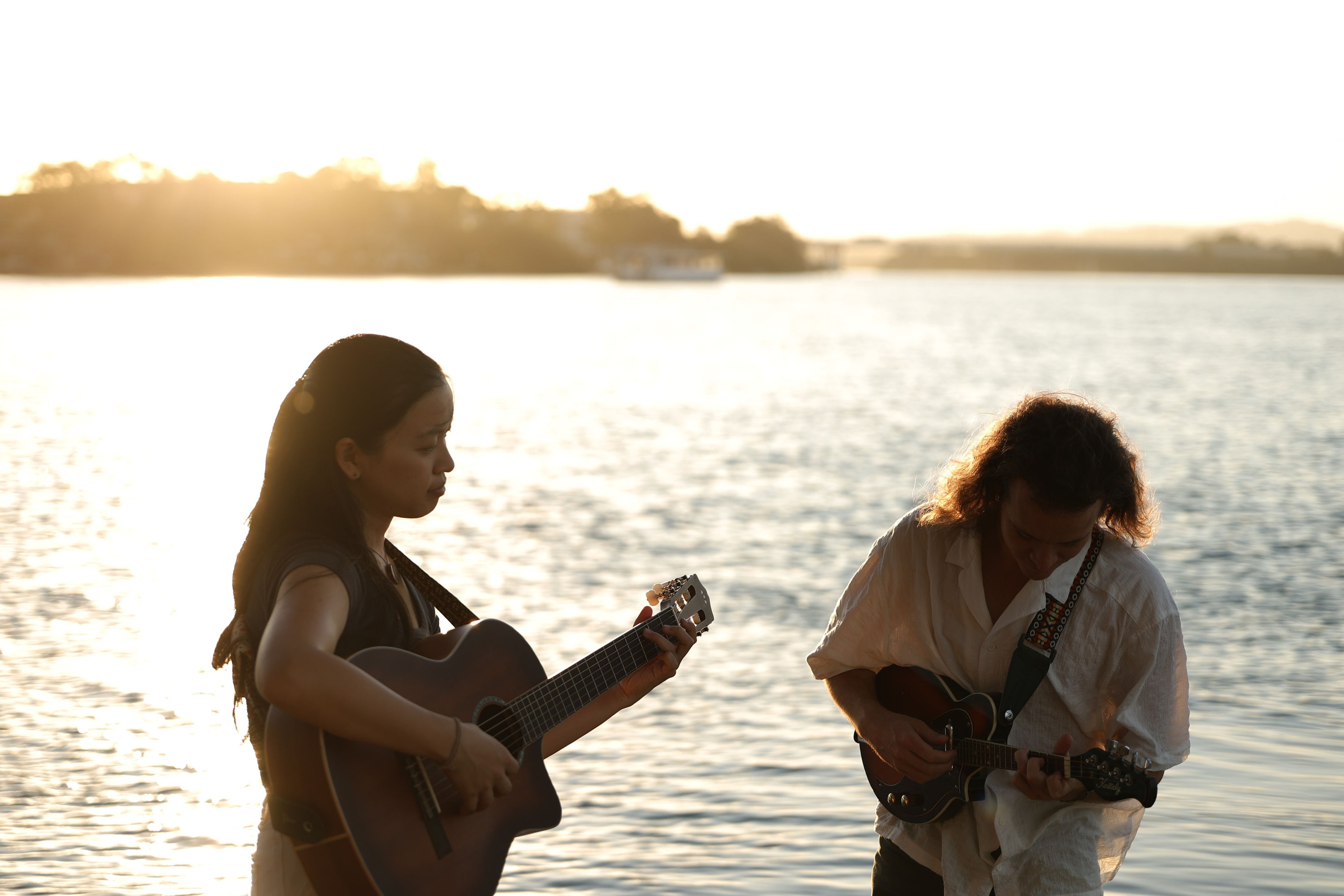Nathan Squire, folk singer in Sunshine Coast